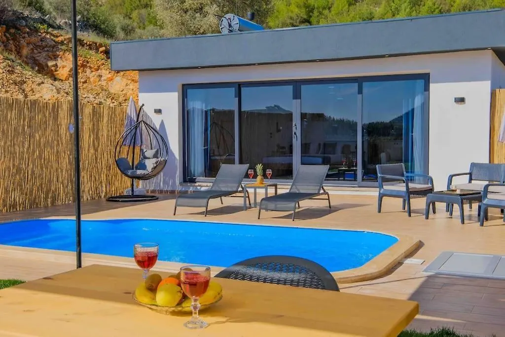 Balayi Villasi, Havuzlu Jakuzili Fethiye 0*,  Turkey