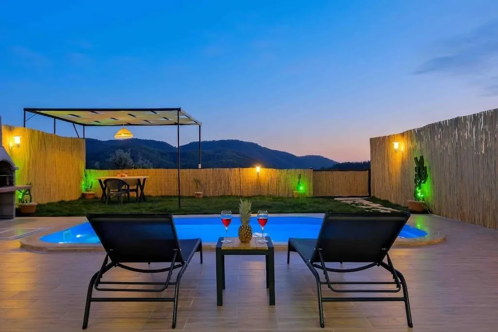 Balayi Villasi, Havuzlu Jakuzili Fethiye Villa
